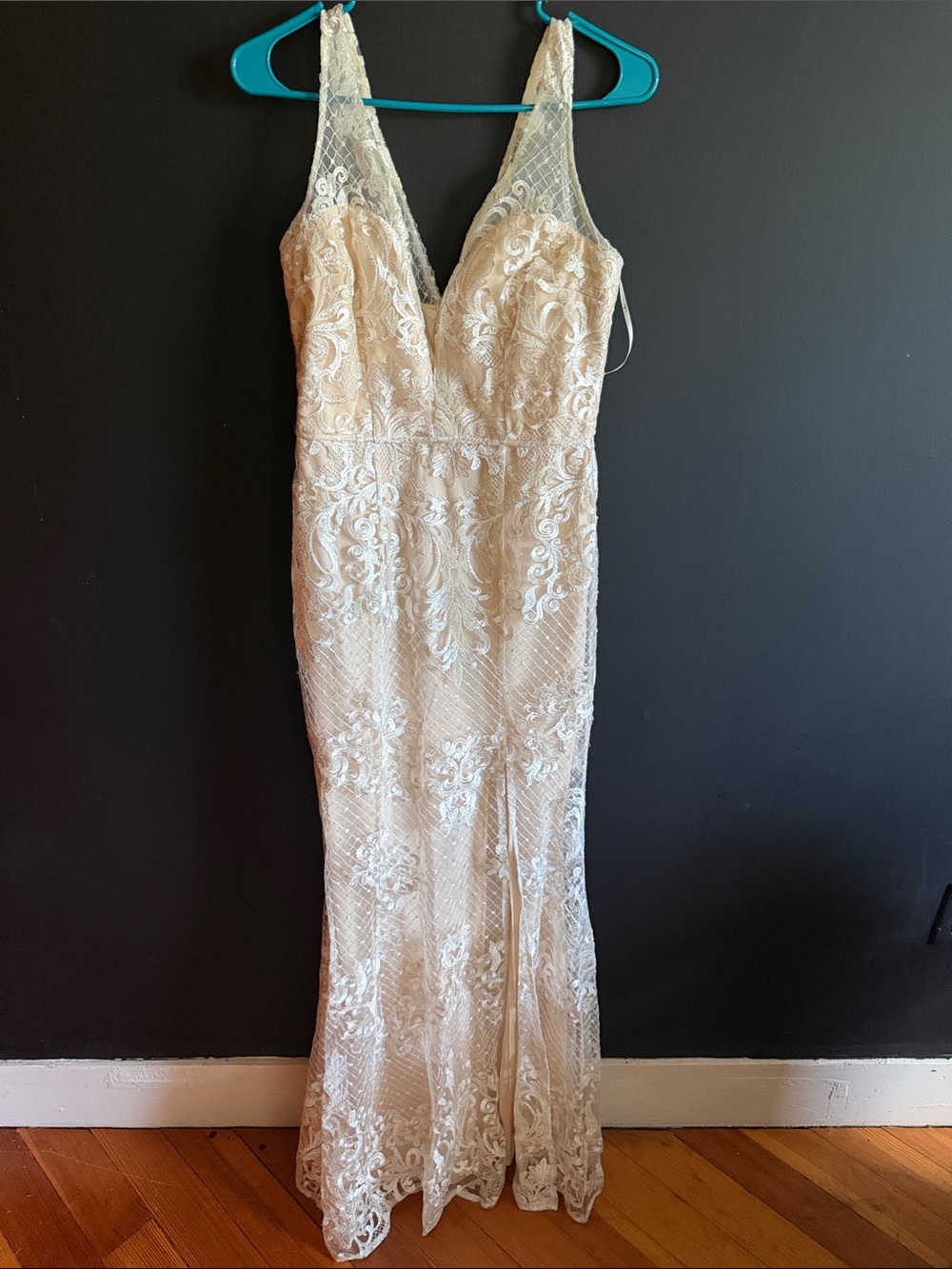 Lulu's Ivory Lace Bridal Dress